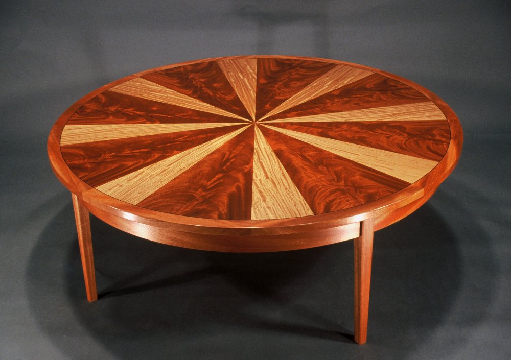 Round Coffee Table; sunburst pattern: mahogany wood, mahogany and satinwood veneer.