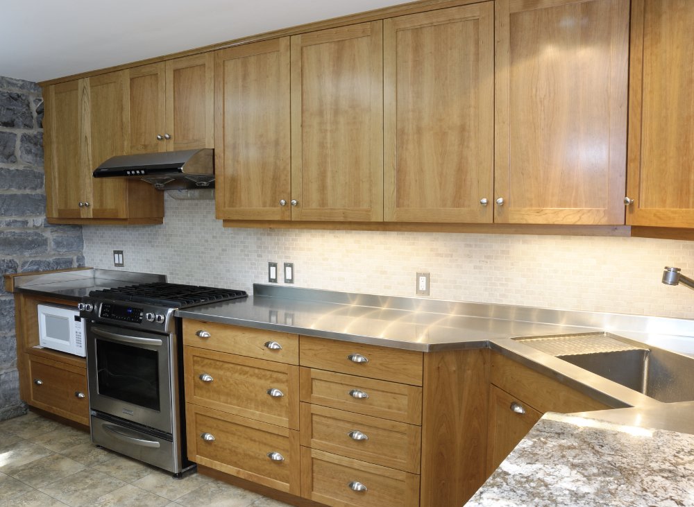 Shaker Kitchen: cherry wood, stainless steel and granite counters.